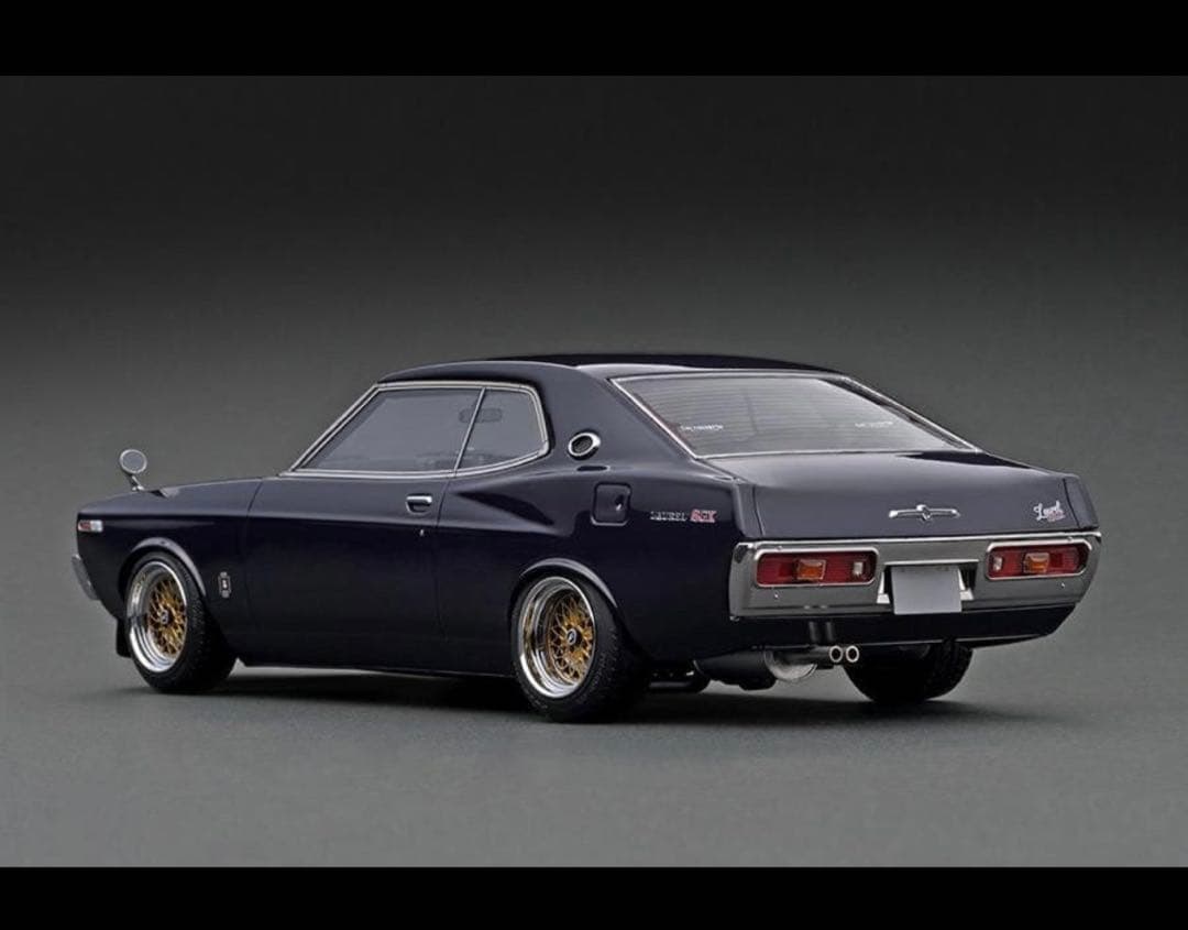 自動車 1/18 Nissan Laurel 2000SGX Purple