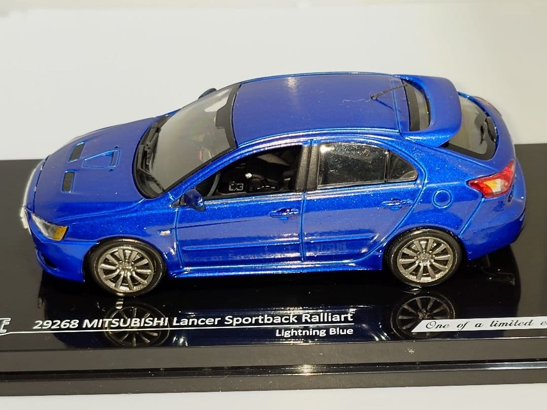 三菱 ランサースポーツバック 1/43 ミニカー ブルー ビテセ