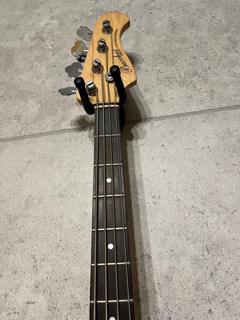 美品　ベース　Bacchus universe WJB-330R/CAR