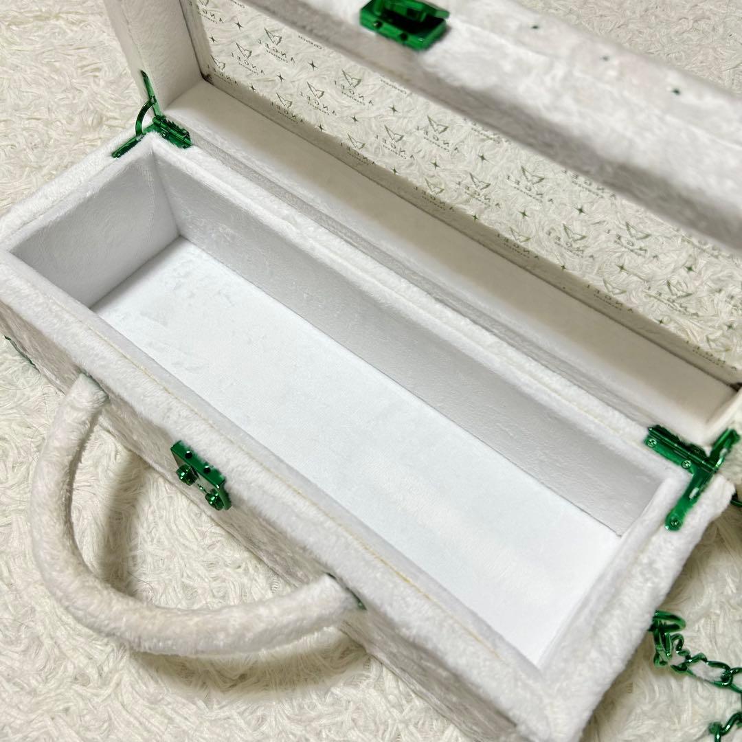 エンジェルシャンパンクリスマスホリデー限定 空き瓶　空箱　チェーン鍵付き　ファー