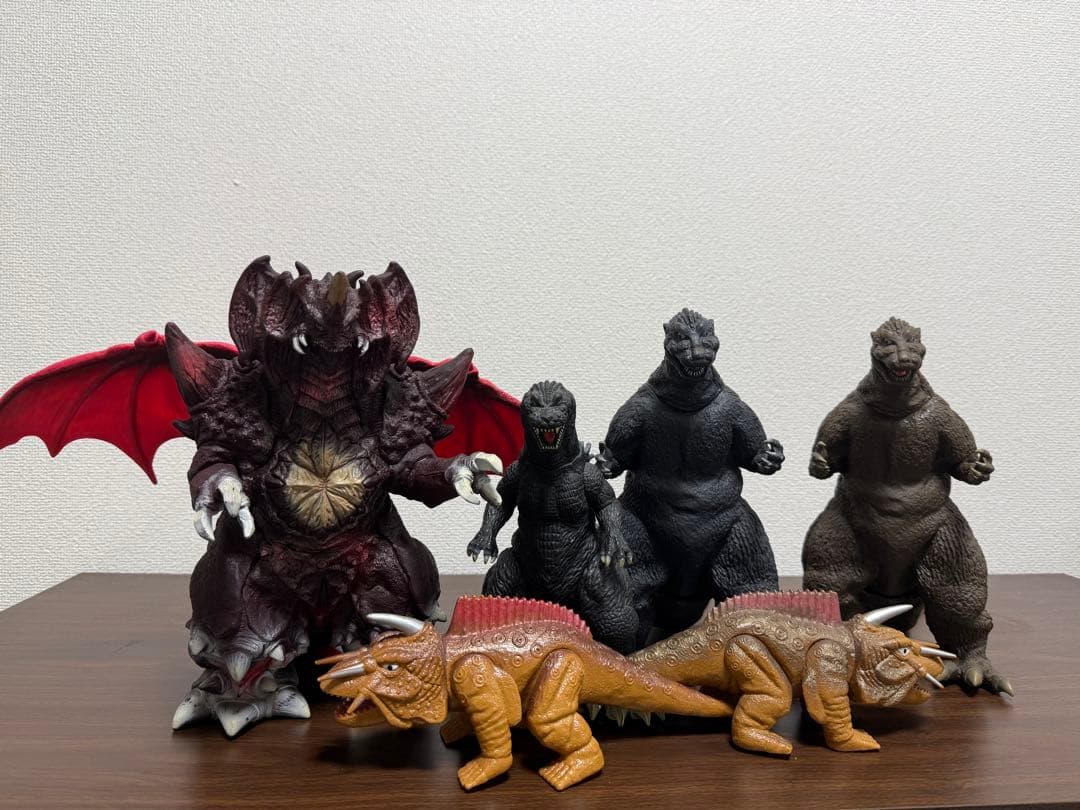 シンゴジラ フィギュア 東宝 ゴジラ デストロイア ソフビ バンダイ