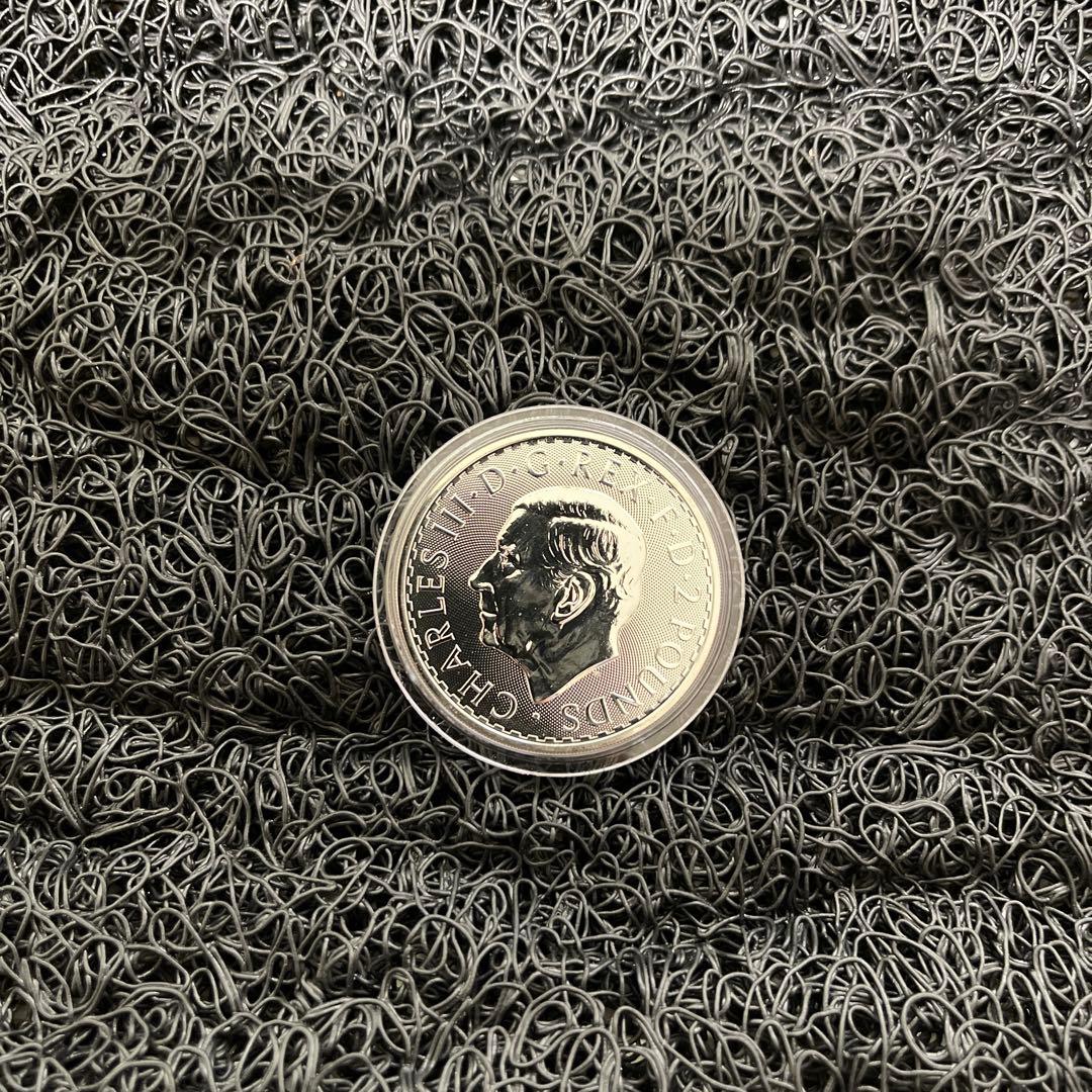 【チャールズ3世肖像】 2023ブリタニア 1オンス銀貨・戴冠式1オンス銀貨