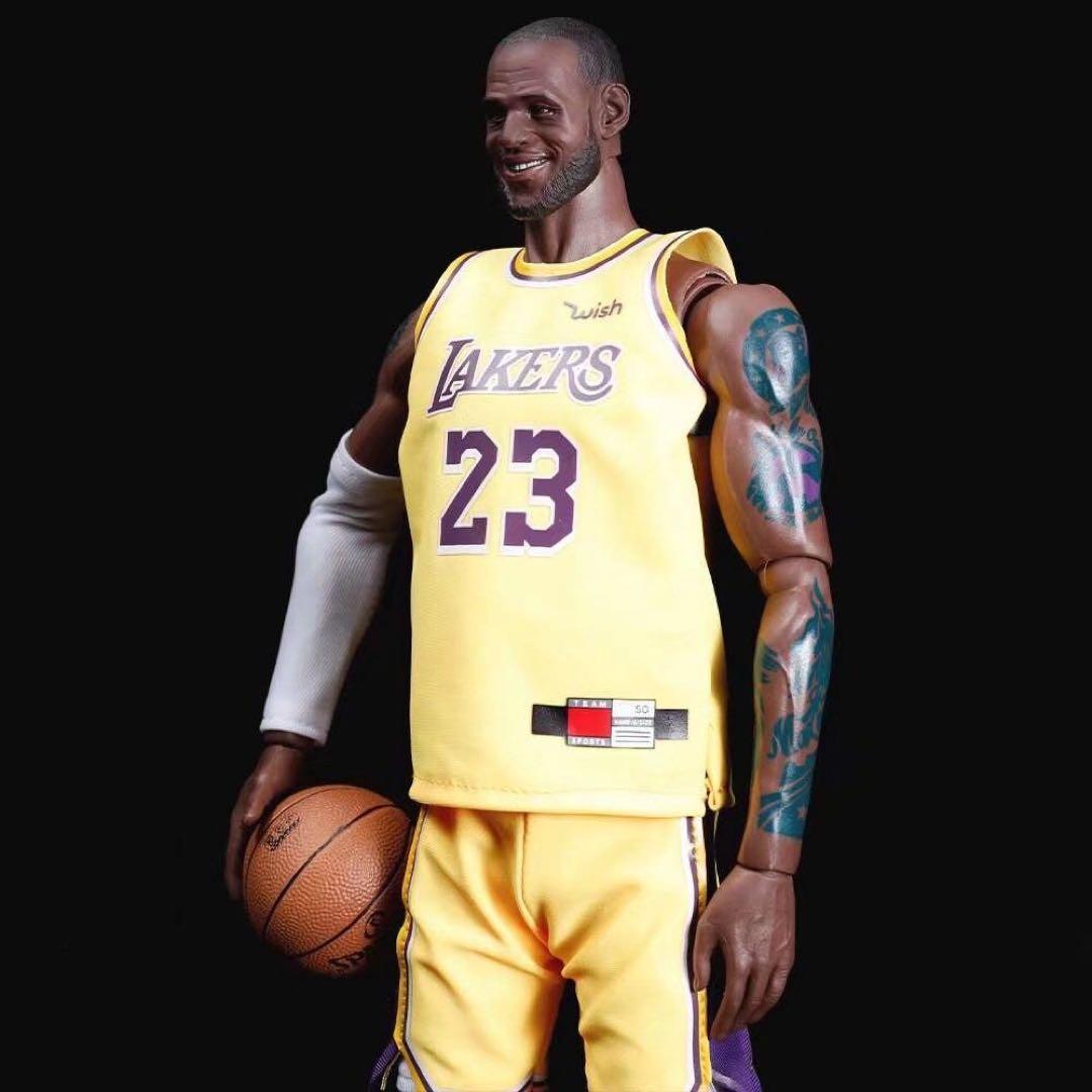 レブロン・ジェームズ　1/6 フィギュア　NBA