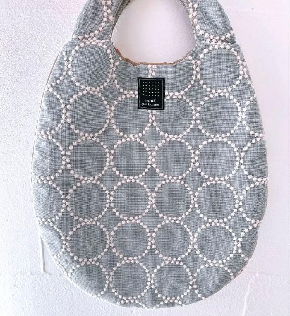 mina perhonen　タンバリン エッグバッグ 水色