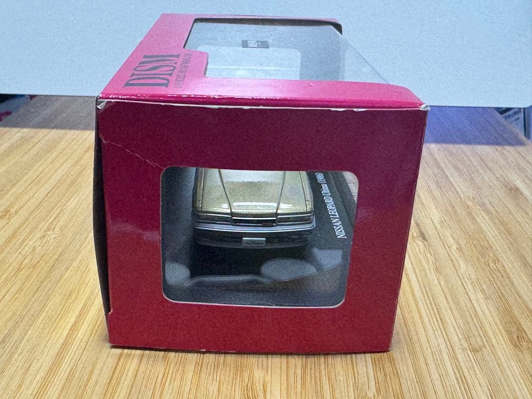 ミニカー DISM NISSAN LEOPARD Ultima (1986) 1/43