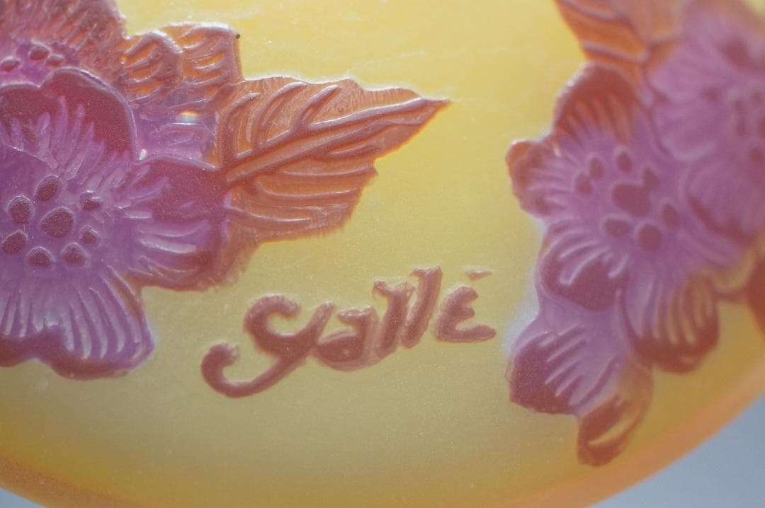 エミールガレ　ボンボニエール 蓋つき　カメオ彫り　被せガラス　高さ8cm