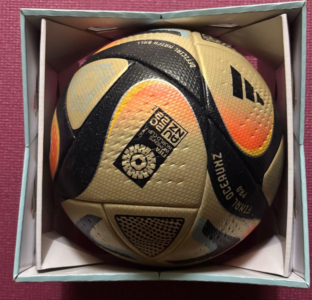 adidasオーシャンズ FIFA2023サッカーボール 5号球　4月25日〆切