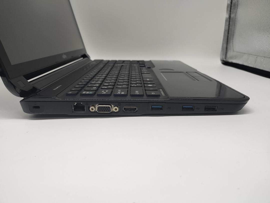 【FUJITSU】爆速 Core i7/新品SSD256GBノートパソコンE6