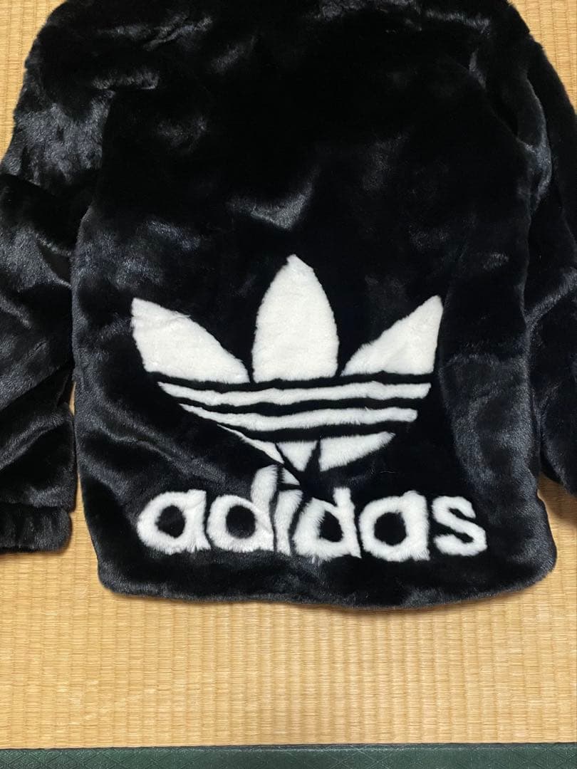 adidas 黒 ファー ジャケット 新品タグ付き　FJC59
