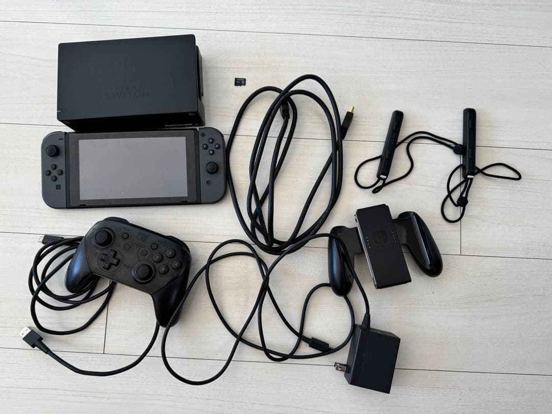 Nintendo Switch本体・周辺機器一式・プロコントローラー