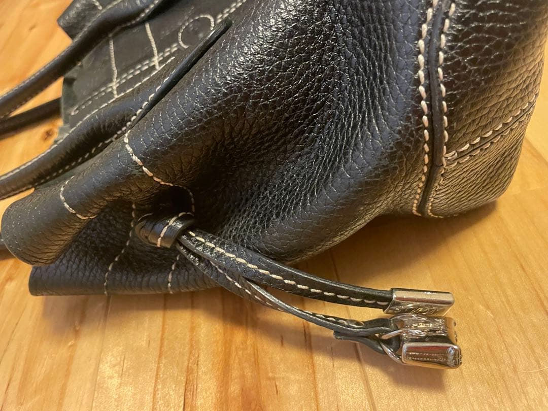 トッズ　バック　黒　レザー　手提げバック