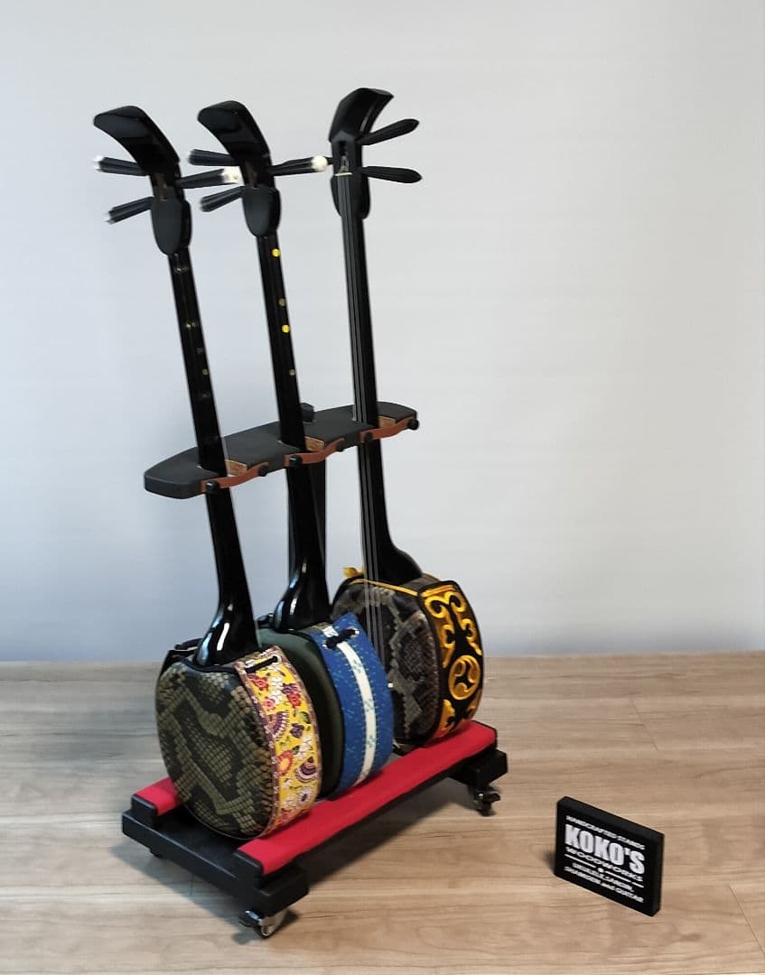 【NEW】転倒防止付き 木製スタンド 3本用（三線/ウクレレ／ギタレレ）