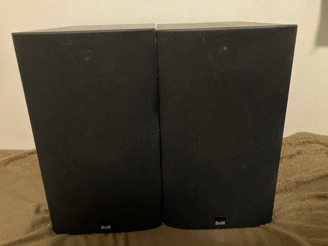 Bowers & Wilkins 685 ブックシェルフスピーカー　B&W
