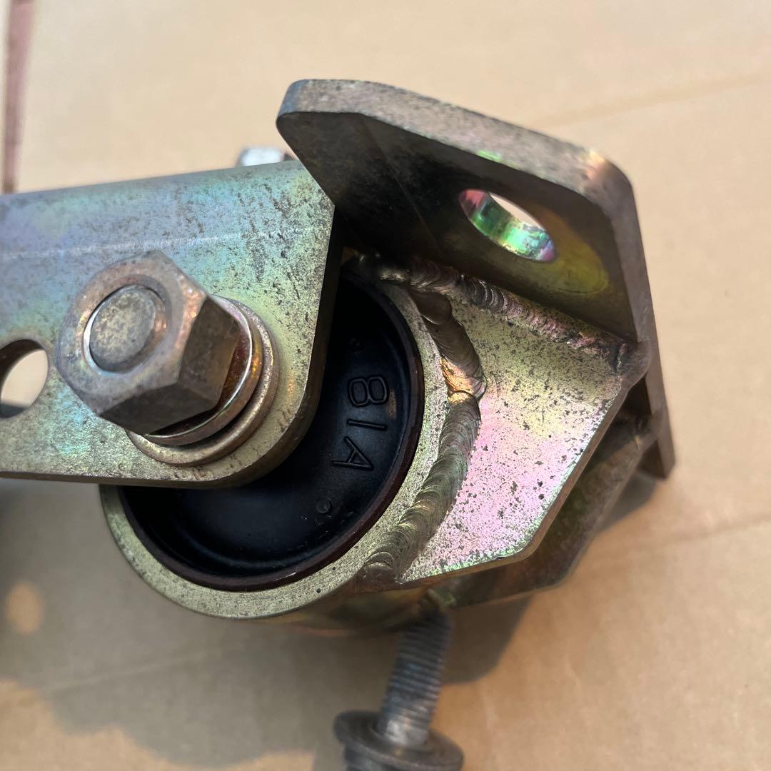 ジムニーjb 23 強化エンジンマウント