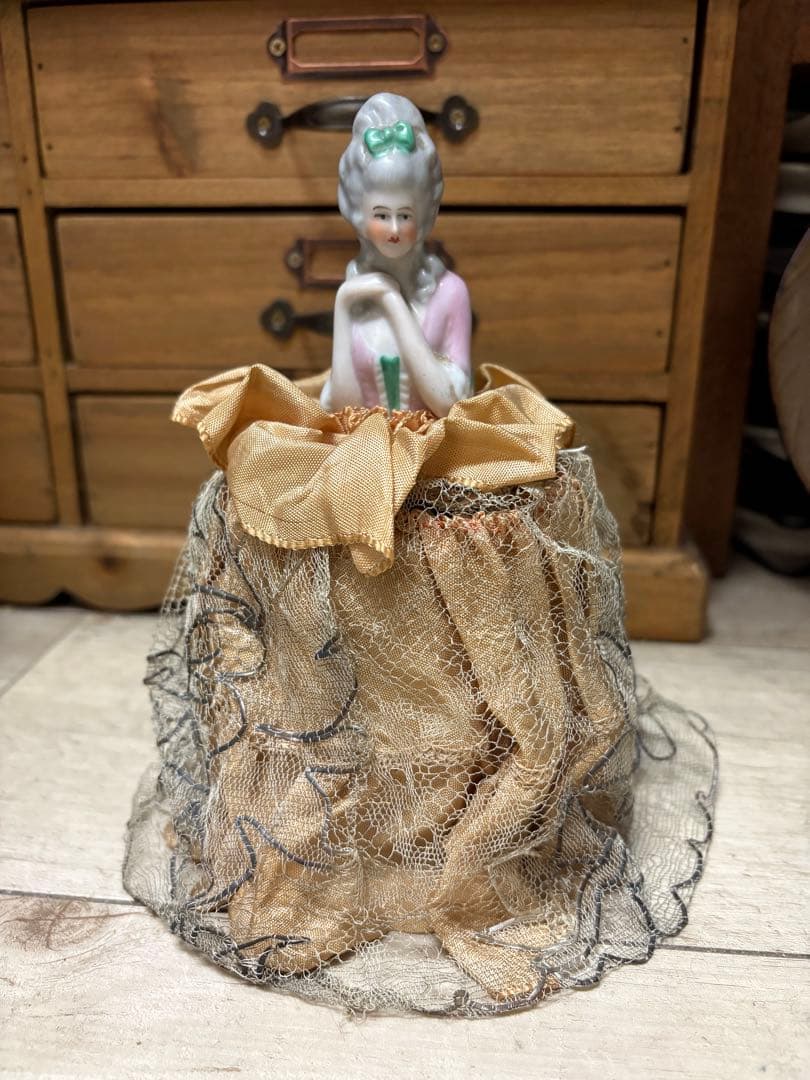 フランス　アンティークドール　貴婦人