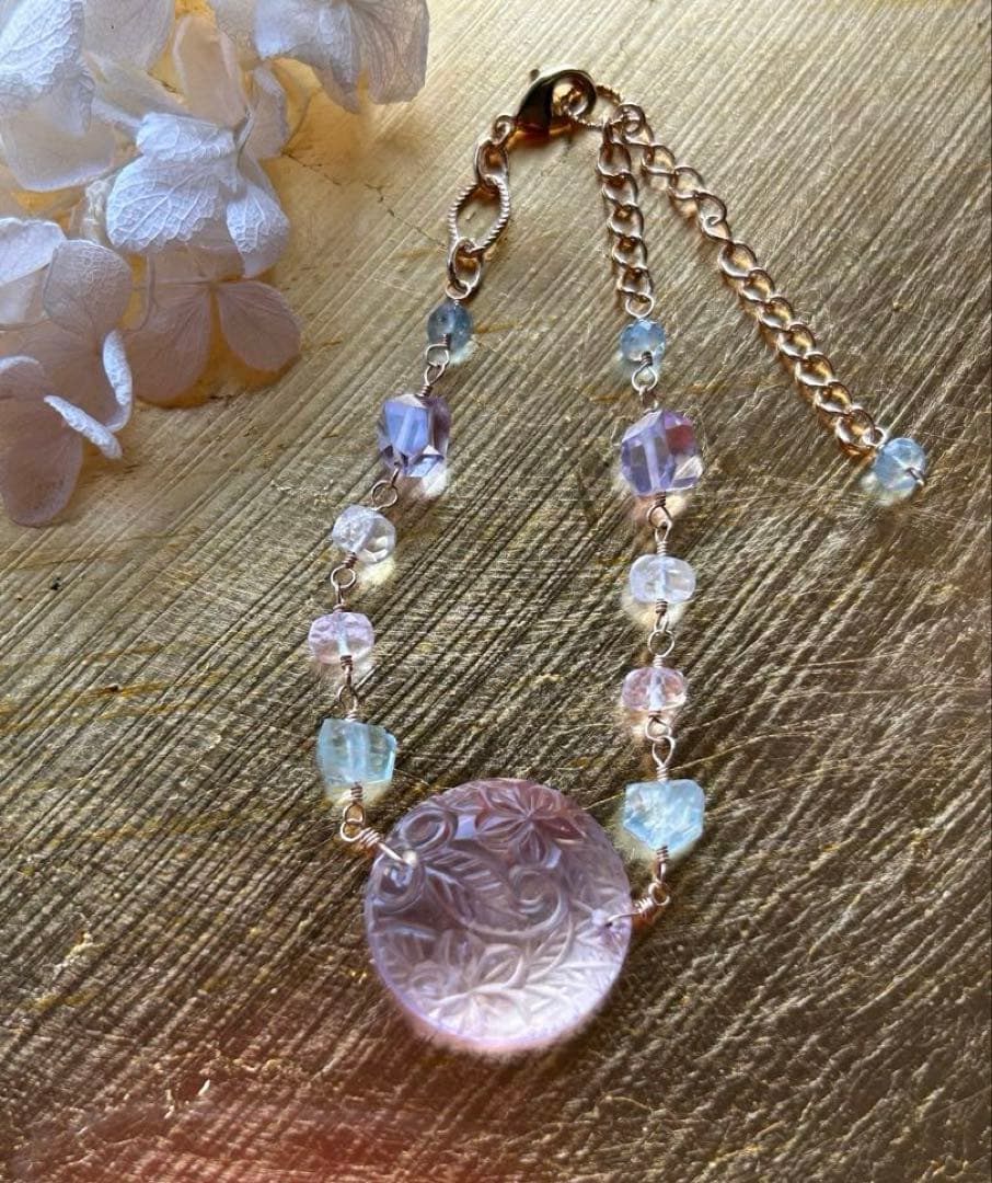 専用❣️ピンクアメジストプルメリアカービング＆アクアマリンとモルガナイトのブレス他