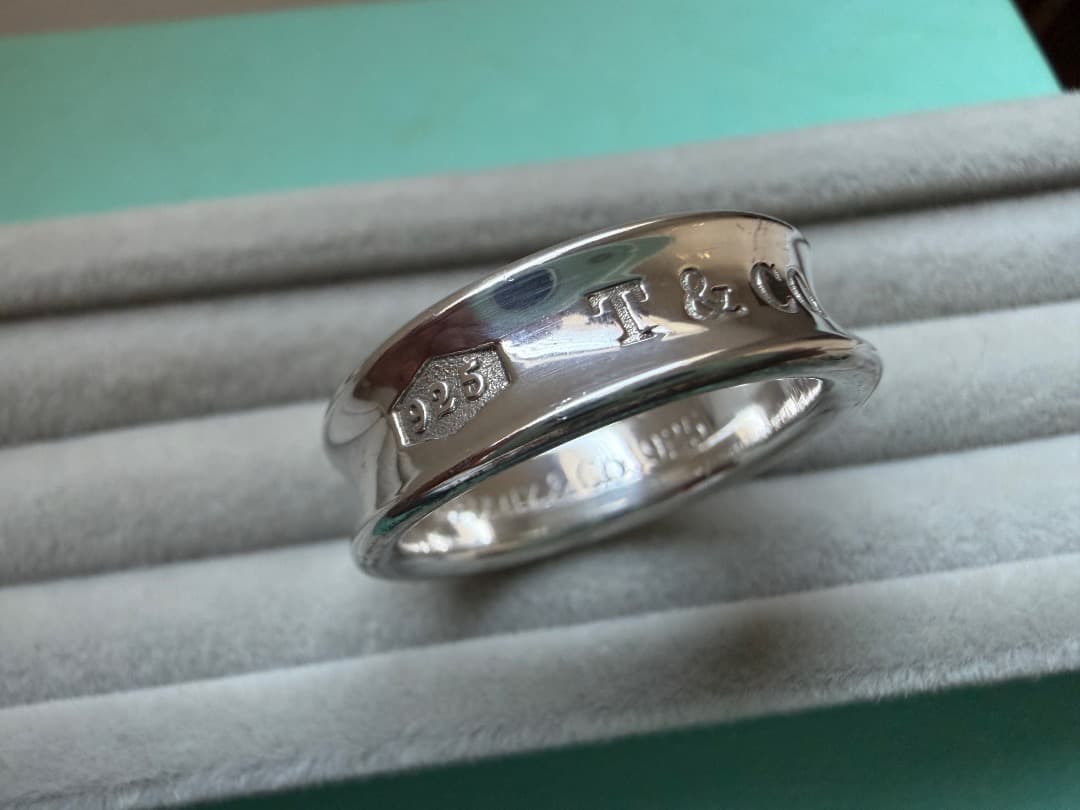 期間限定お値下げ　１９.５号　ナローロング　１８３７　ティファニー