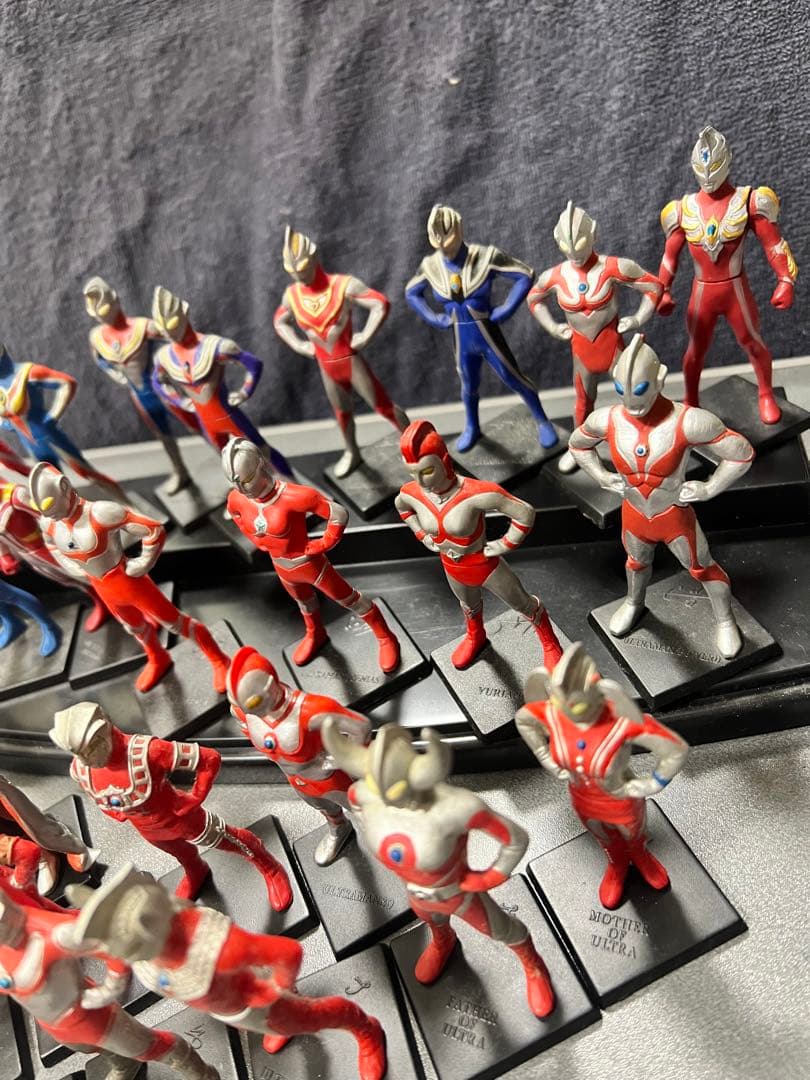 ウルトラマンガチャガチャ28体セット