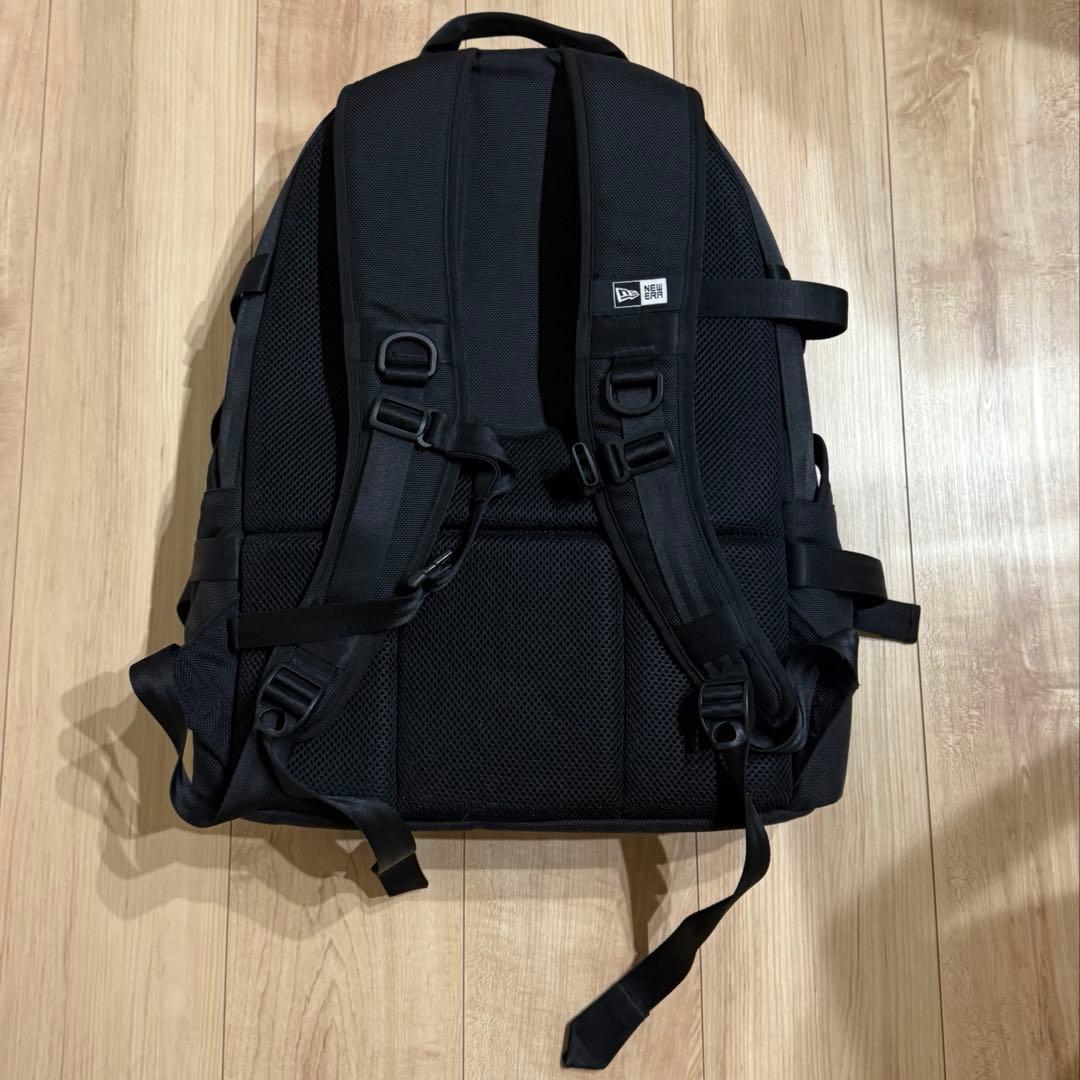 ニューエラ　リュック　キャリアパック 35L ブラック