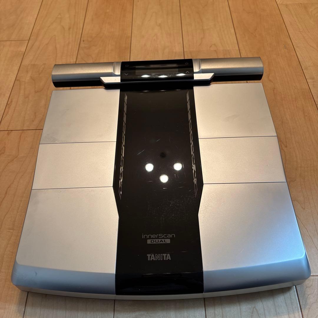 タニタ　RD-801 体重計　インナースキャン　デュアル 体組成計　2020年製