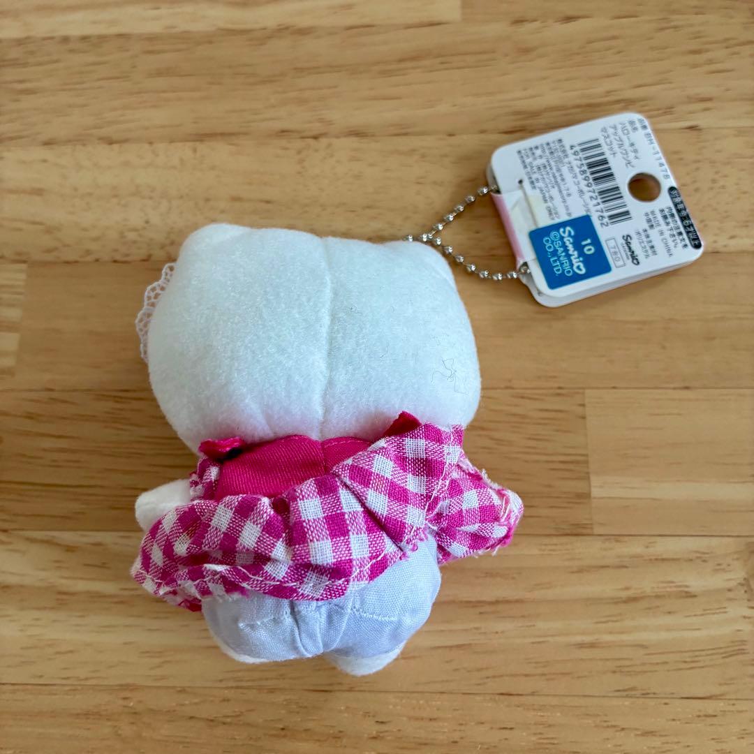 ハローキティ　マスコット　ぬいぐるみ 3セット　大道芸　アップルワンピ　たねまる