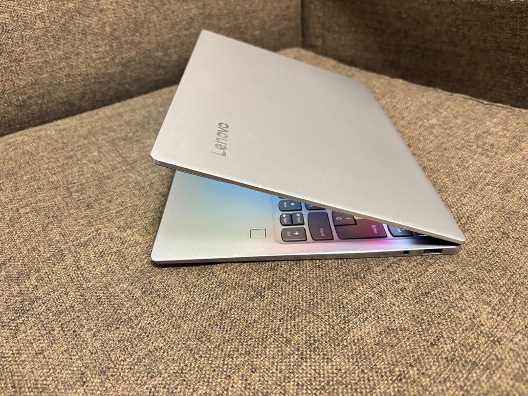 美品　Lenovo AMD Ryzen ノートPC 超軽量　オフィス