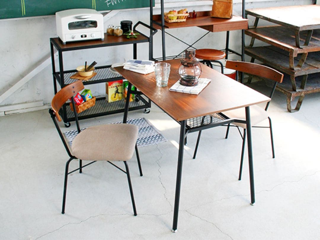 ウォールナット ダイニングテーブル