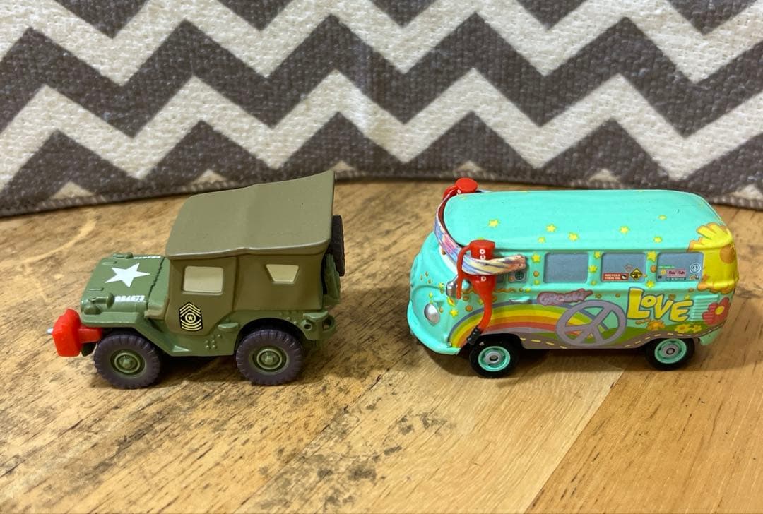 マテル　カーズ ラジエータースプリングスの仲間たち7台セット