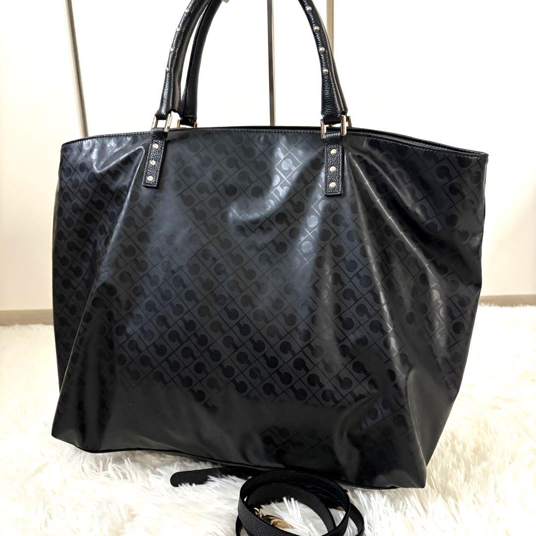 極美品✨ゲラルディーニ　ショルダーバッグ　バイーラ 2way スタッズ ソフティ