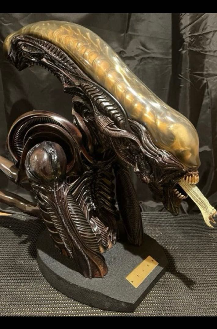 特別値下げ‼️フューチャーモデルズ　 エイリアンバスト塗装済み完成品スタチュー