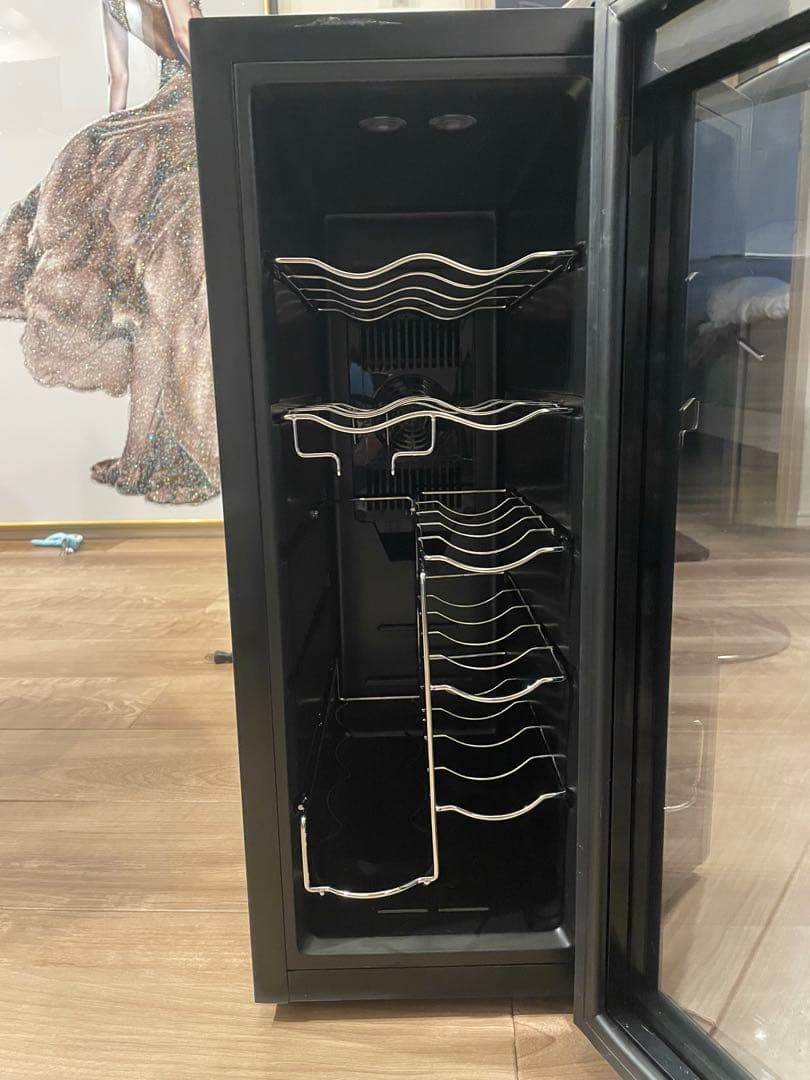 ◆美品◆WIEワインクーラー　静音式　ペルチェ式　ワインセラー