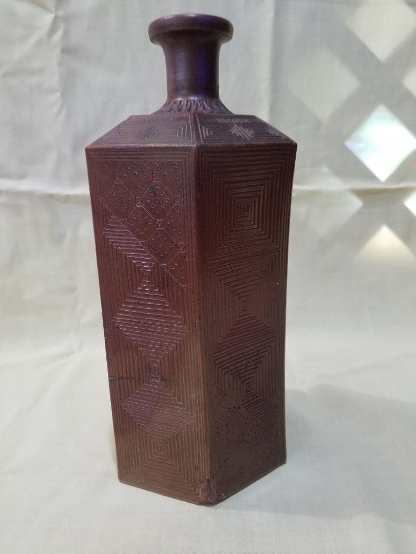 備前の六角徳利