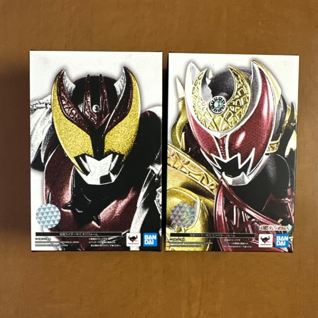 真骨彫　仮面ライダーキバ　セット