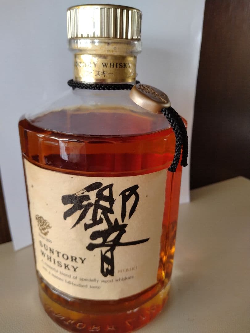 サントリー　響　1899 金ボトル　ウィスキー