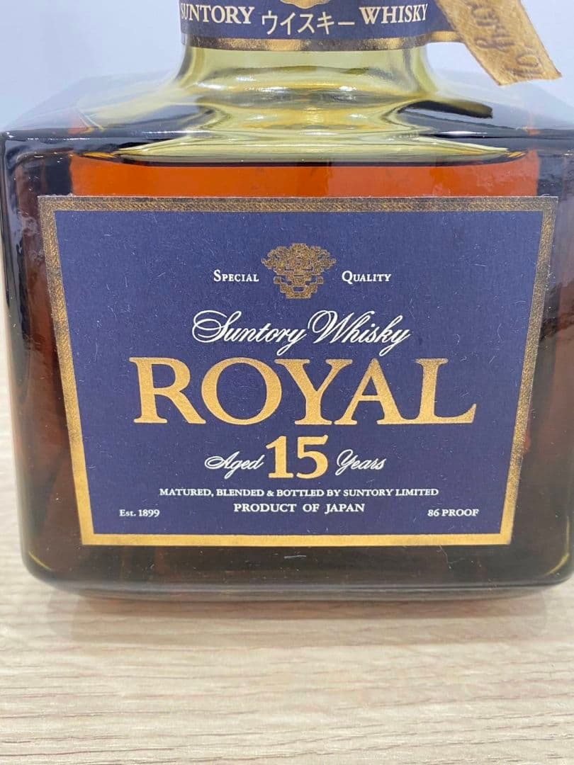 【未開栓】サントリーウイスキーローヤルプレミアム15年 700ml