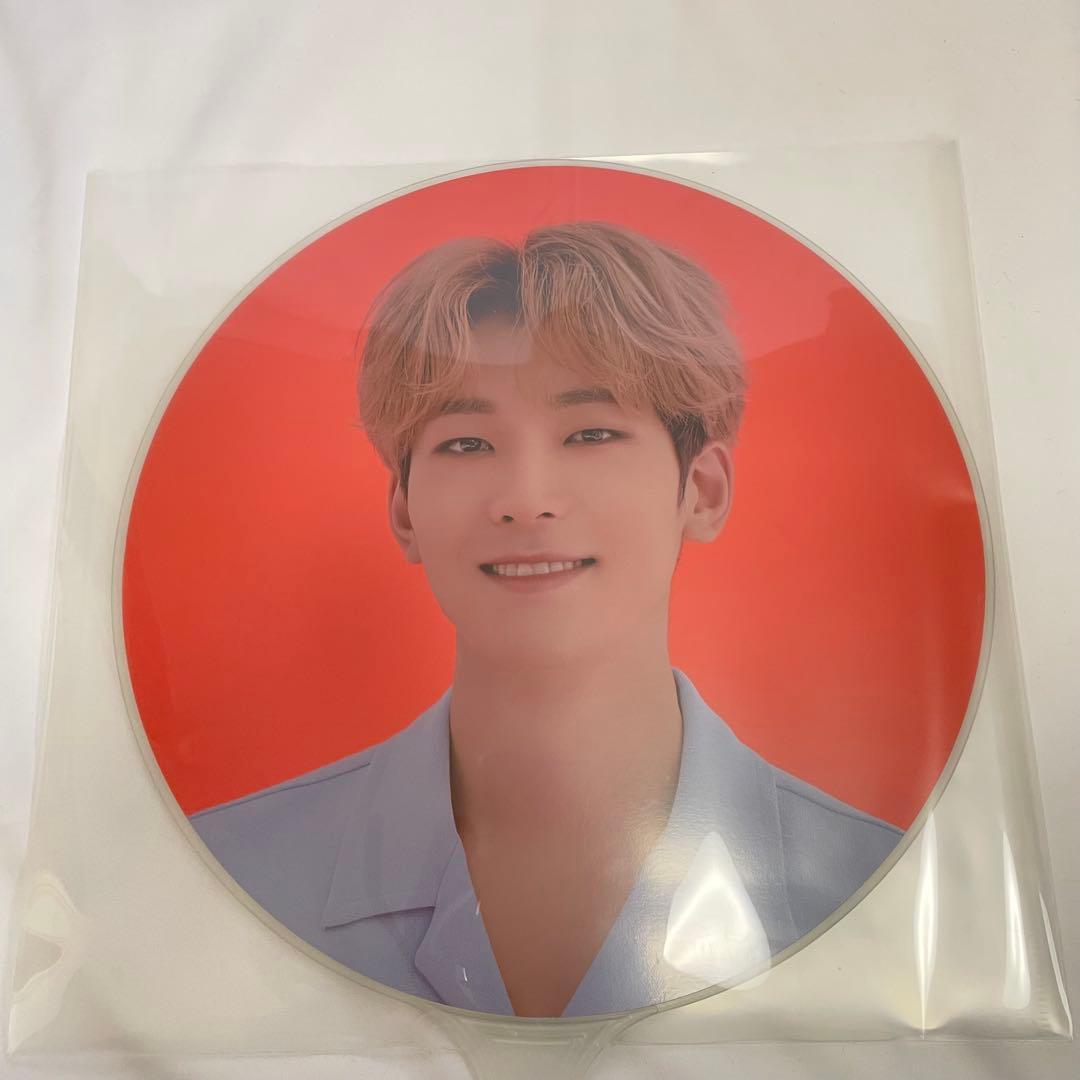 SEVENTEEN ウォヌ うちわ (4種) & アクキーおまけ付き　まとめ売り