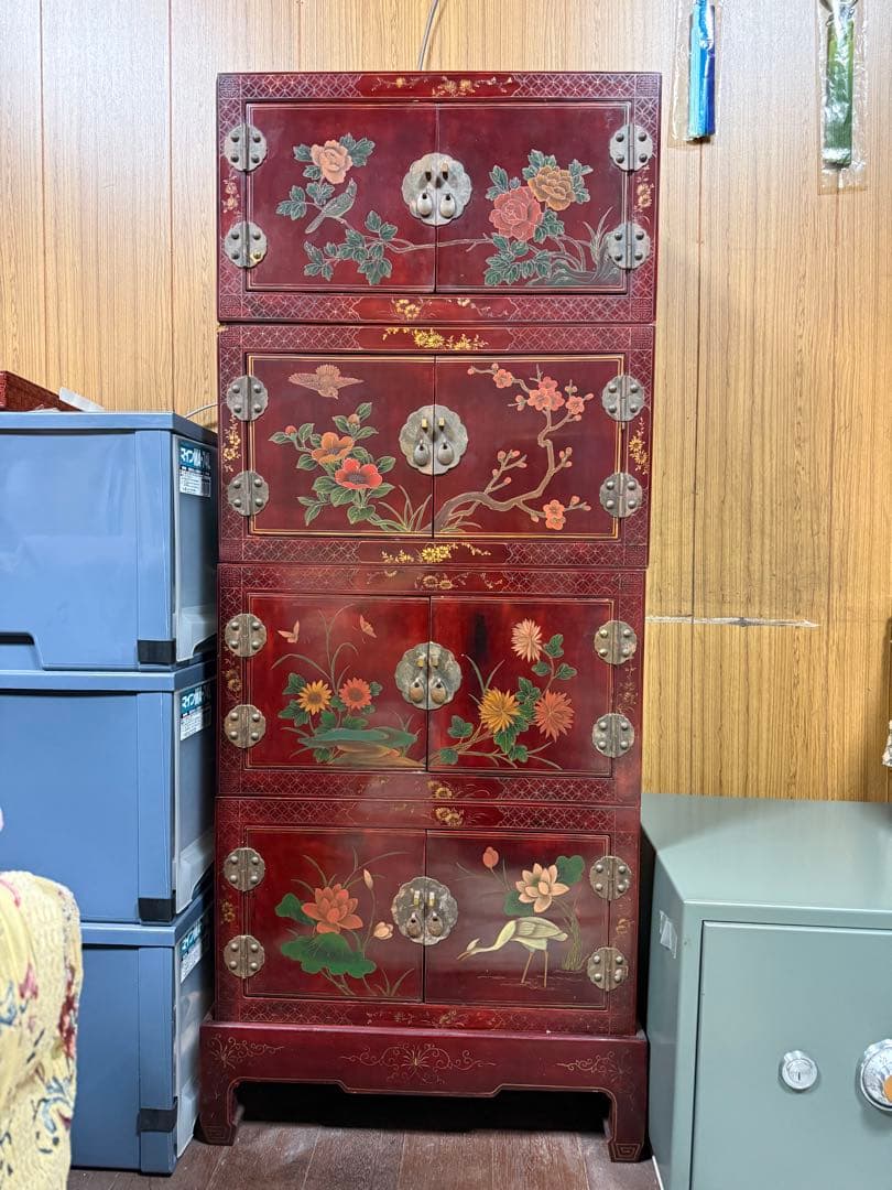 中国漆塗りキャビネット　花鳥図　飾り棚　アンティーク調家具