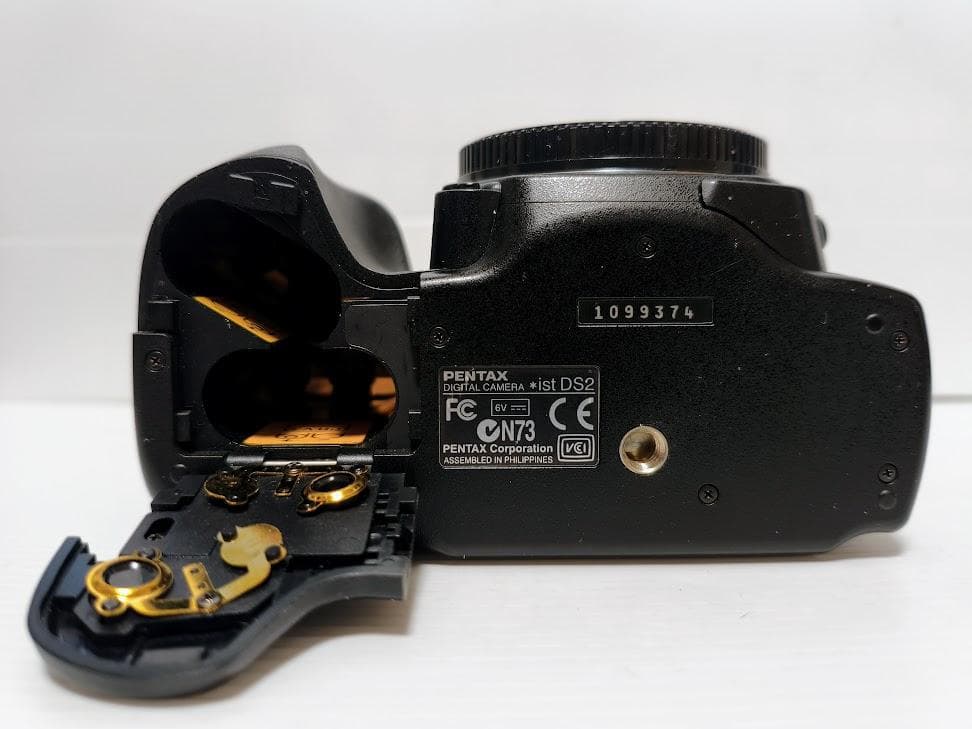 【内蔵電池交換、スプリットFS】PENTAX ist DS2