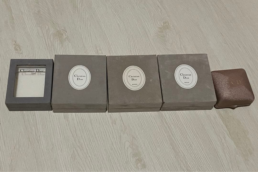 ディオール　アクセサリー空箱　まとめ売り
