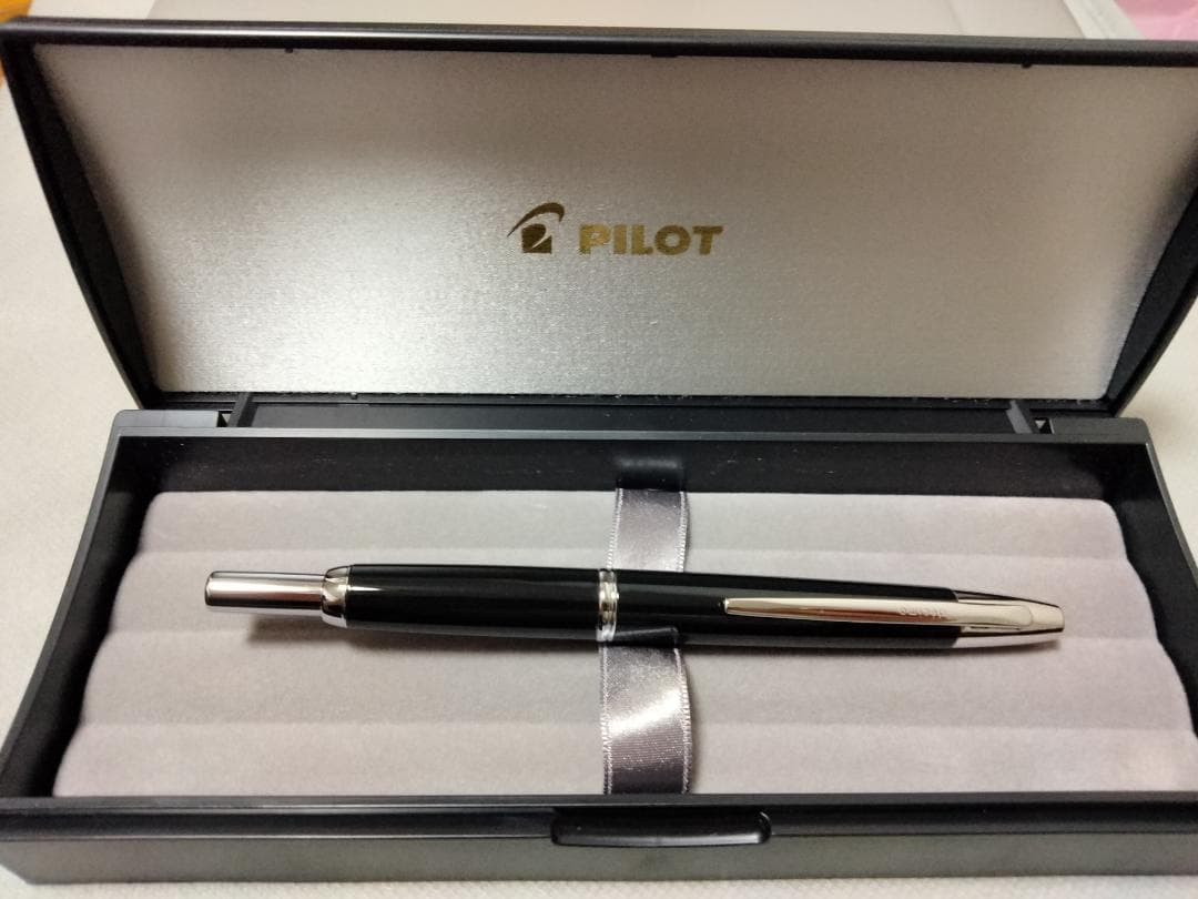 パイロット　万年筆　キャップレスデシモ　三角研ぎ