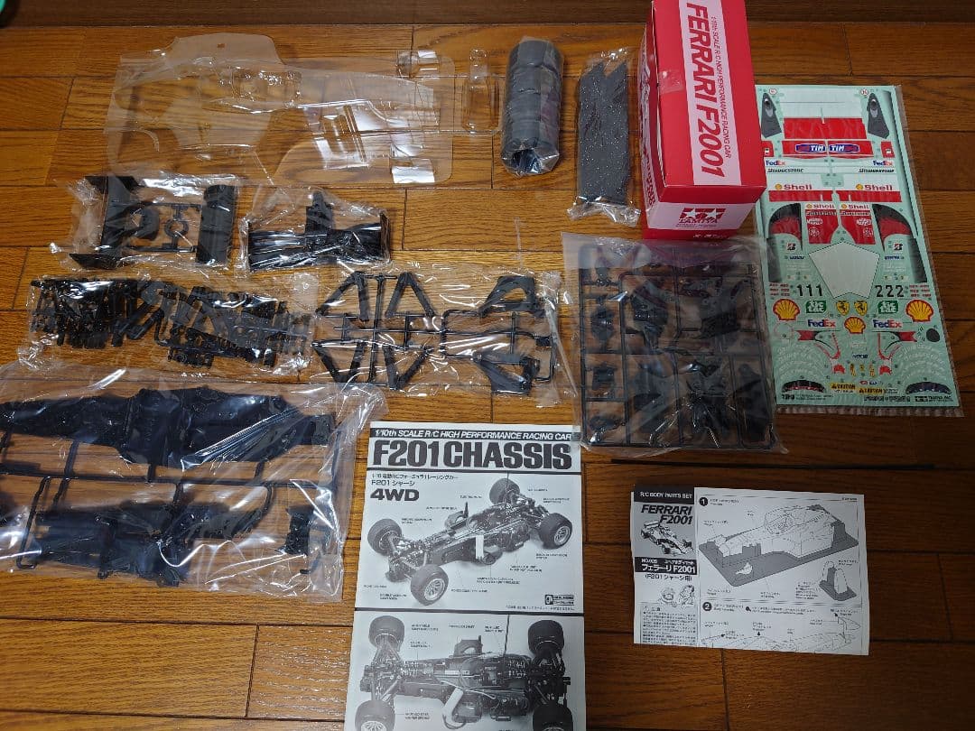 ★タミヤ1/10 フェラーリ F2001 組み立てキット [58288]