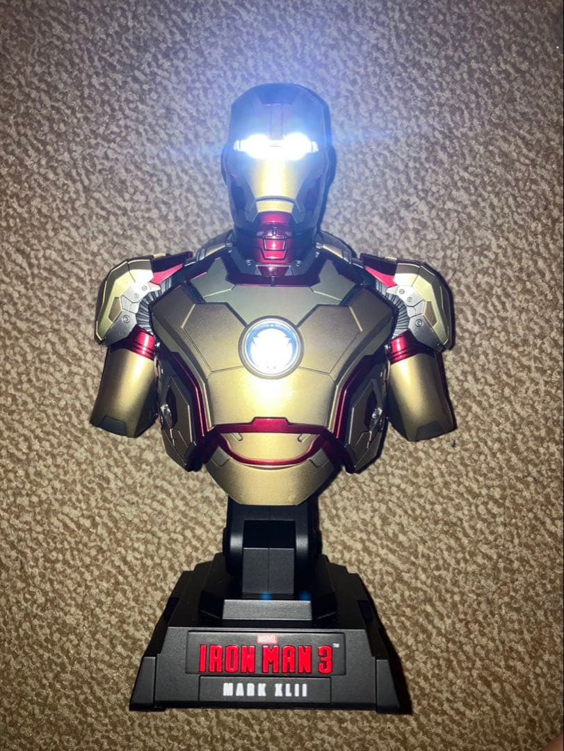 アイアンマン3 MARK XLII & WAR MACHINE 1/4バスト