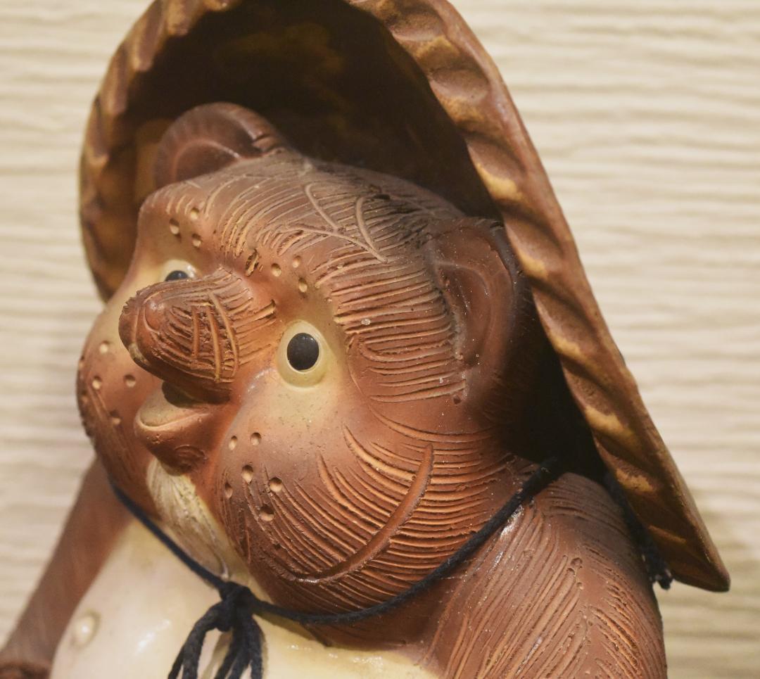 k*a様 タヌキの置物　信楽焼 無疵　72cm ◎25-03-03-08