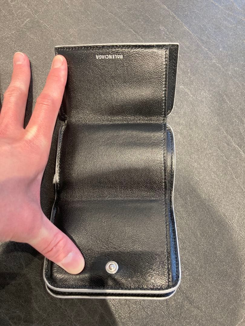 バレンシアガ　財布