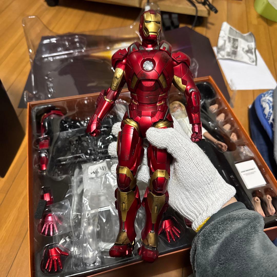 アイアンマン ペッパーポッツ& Mark IX ホットトイズフィギュア