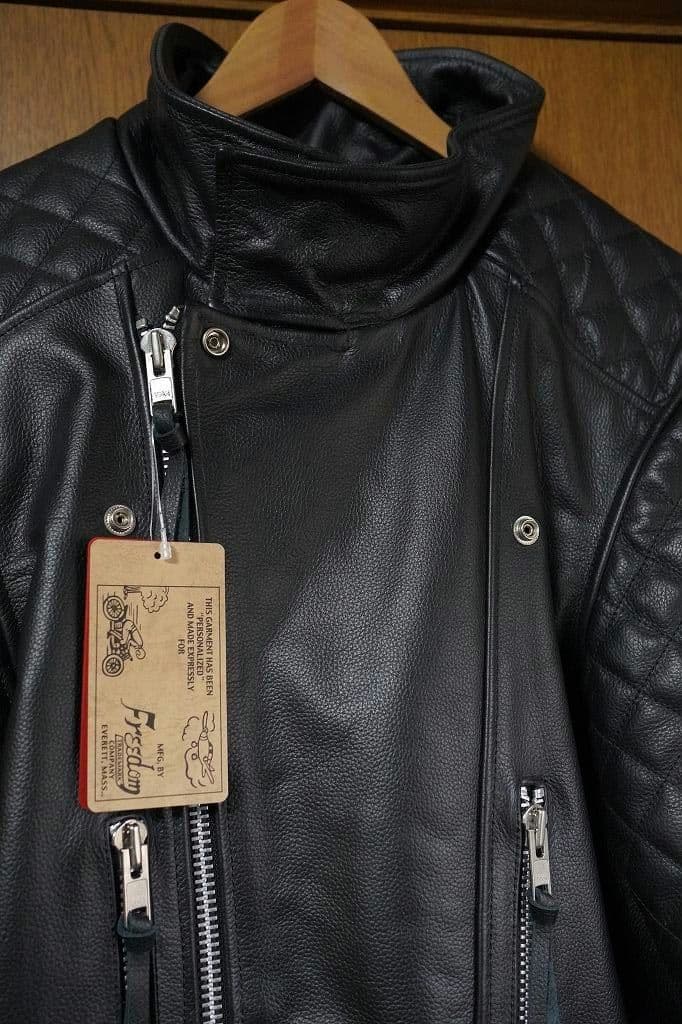 ブラックレザーシングルライダースジャケット