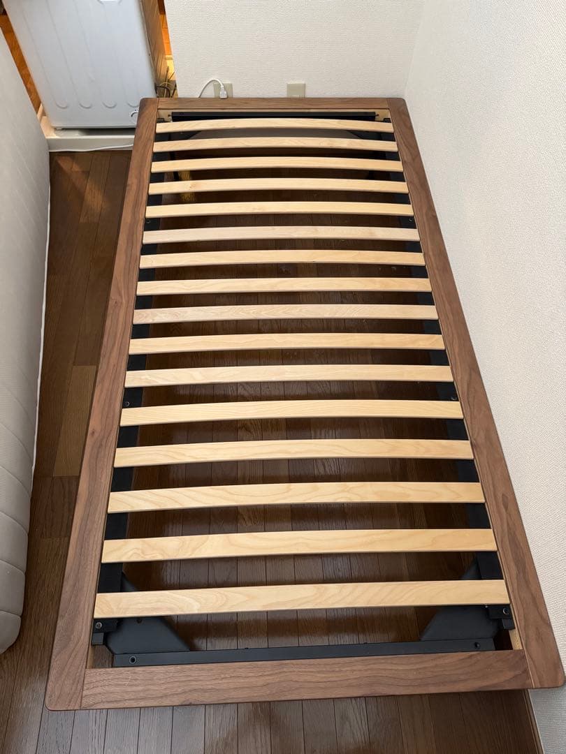 muji無印良品　木製ベッドフレーム　フレームのみ　ウォールナット材突板シングル