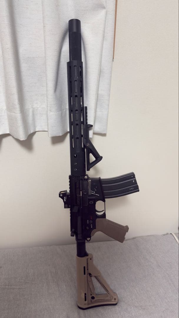 東京マルイM4 CQB-R カスタム マガジン付き