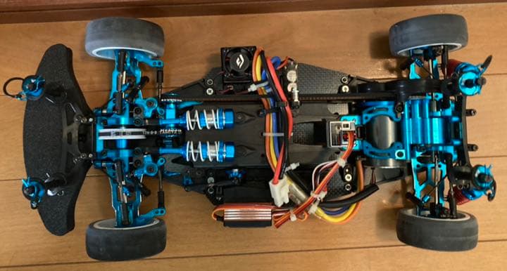 タミヤ　TA06ラジコンカー