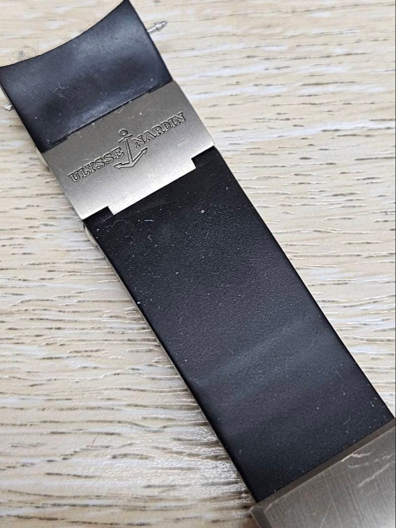 値下げ ユリスナルダン Ulysse Nardin ラバーベルト バックル 時計